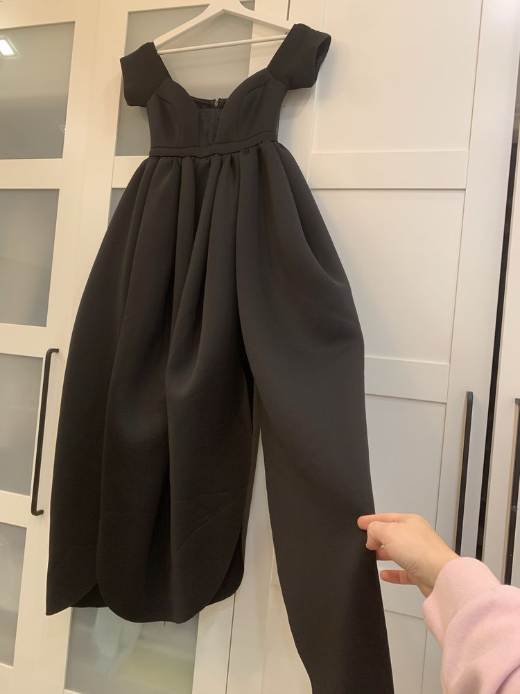 Рокля asos design черна в 36-ти размер