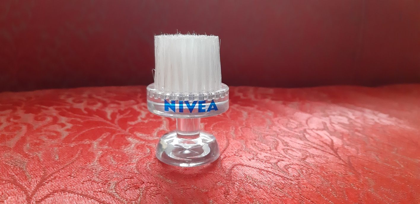 Четка за почистване на лице Nivea