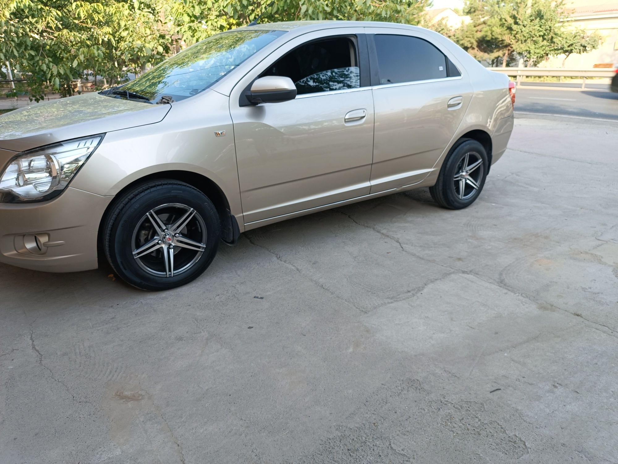 Vossen Diska Balon 195 65 R15 Holati yaxshi Ayibi yoq