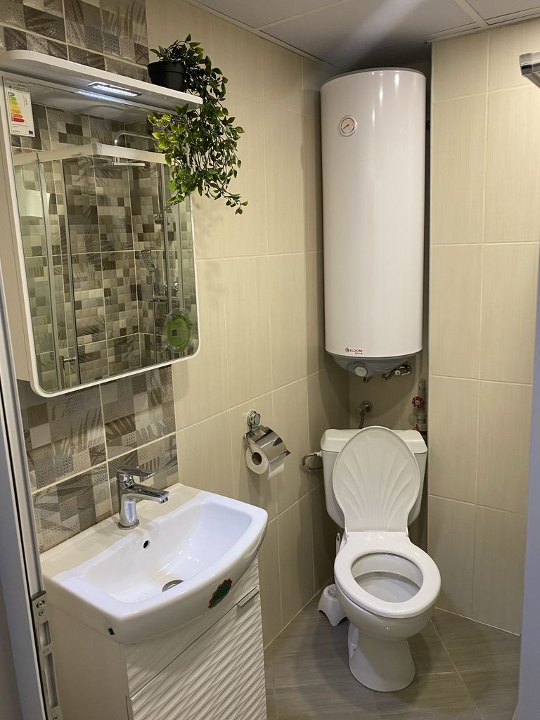 Дава се под наем Двустаен апартамент в Варна, Център - 58 кв.м за 510 € - Снимка #6