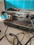 Vand 2 espressoare profesionale cu rasnite