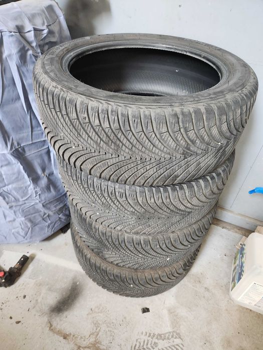 245 45 18 Kumho Solus 4S всесезонни гуми