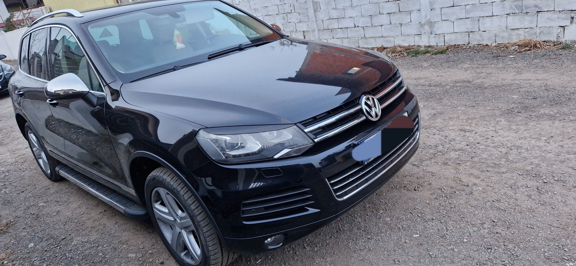 Volkswagen Touareg 2011 cp240 motor CASA.Masina foarte întretinută!