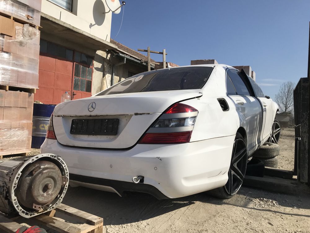 Mercedes S500 w221 На части вакум амг