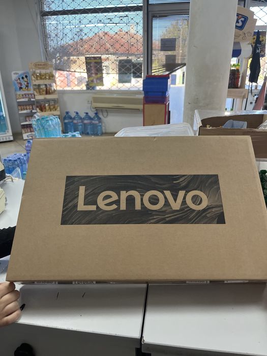 Лаптоп Lenovo V15 G1 IML ( НОВ )