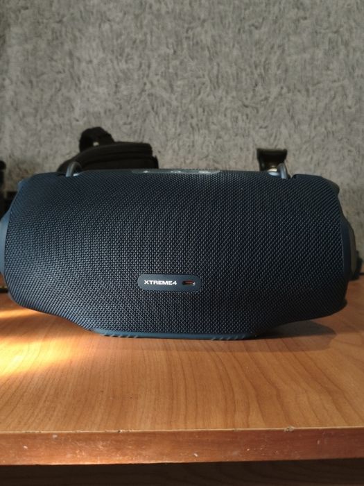 Портативная колонка JBL Extreme 4