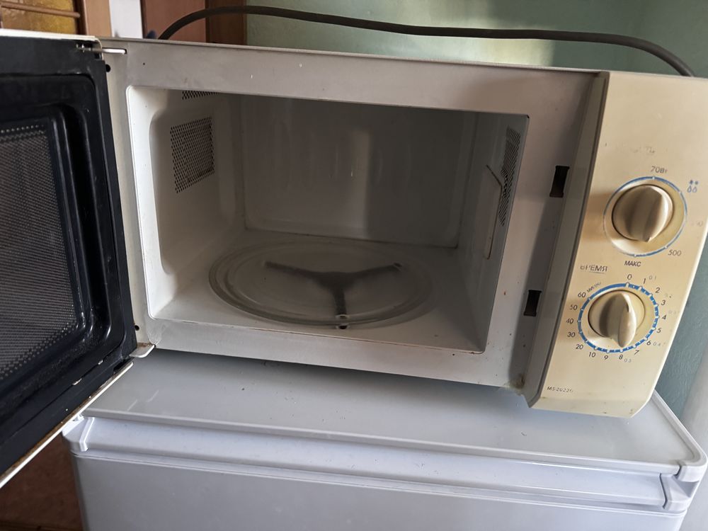срочно продам микроволновку