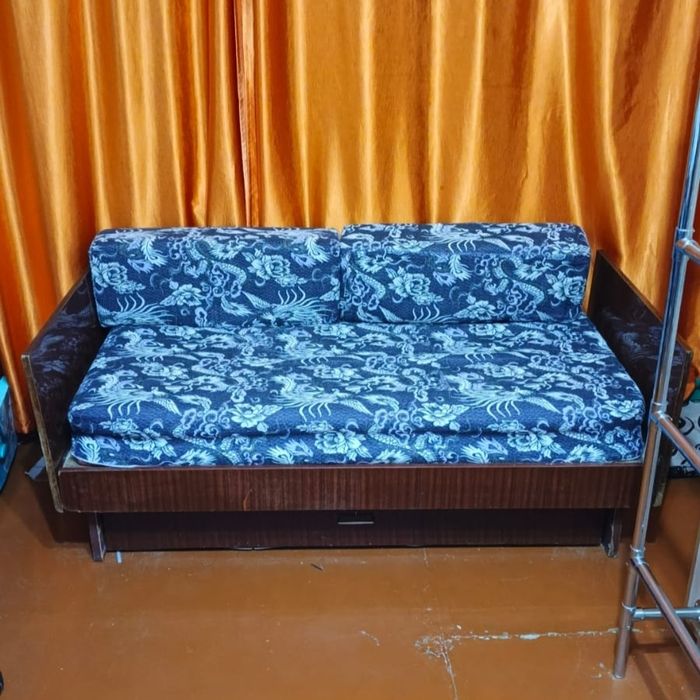 Даром подростковый диванчик