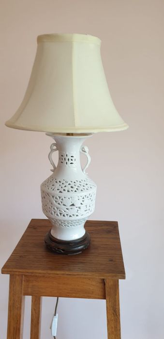 Accesoriu decorațiune lumina vintage colectie portelan  Anglia 1970