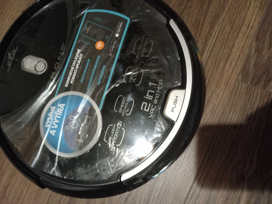 Робот за почистване на под (В отлично състояние не е използван)