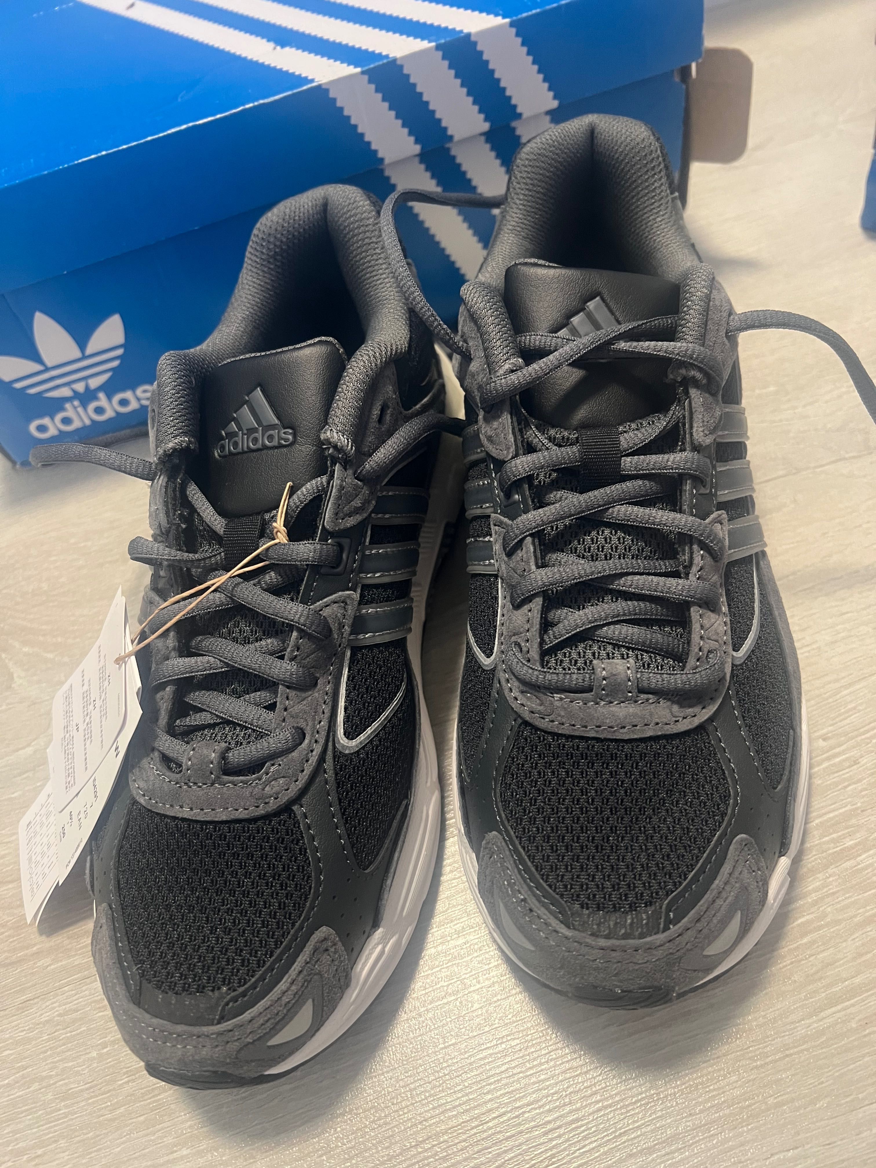 Adidas Response 40 2/3
