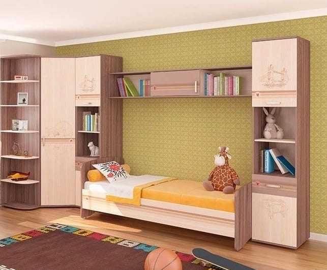 Продам мебель "Британия" Производство "Шатура"-Россия