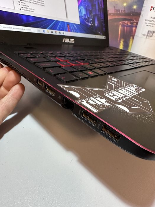 Laptop gaming jocuri Asus Rog I7 16gb SSD Nvidia CS Go Gta V Fornite
