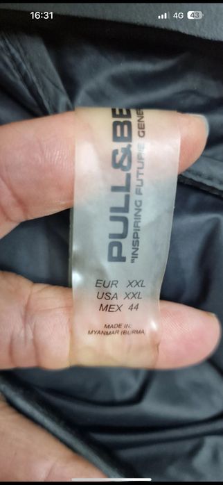 Vând geacă fâș marca Pull&Bear