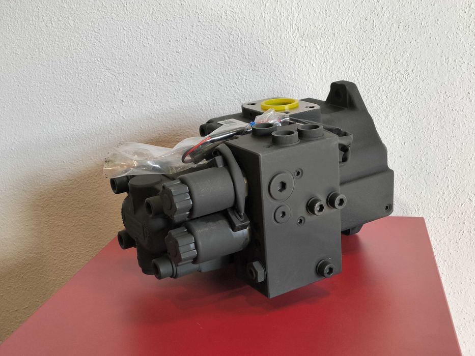 Pompă hidraulică Neuson 1903 – originală Nachi, cod PVD-0B-20BP-8G3