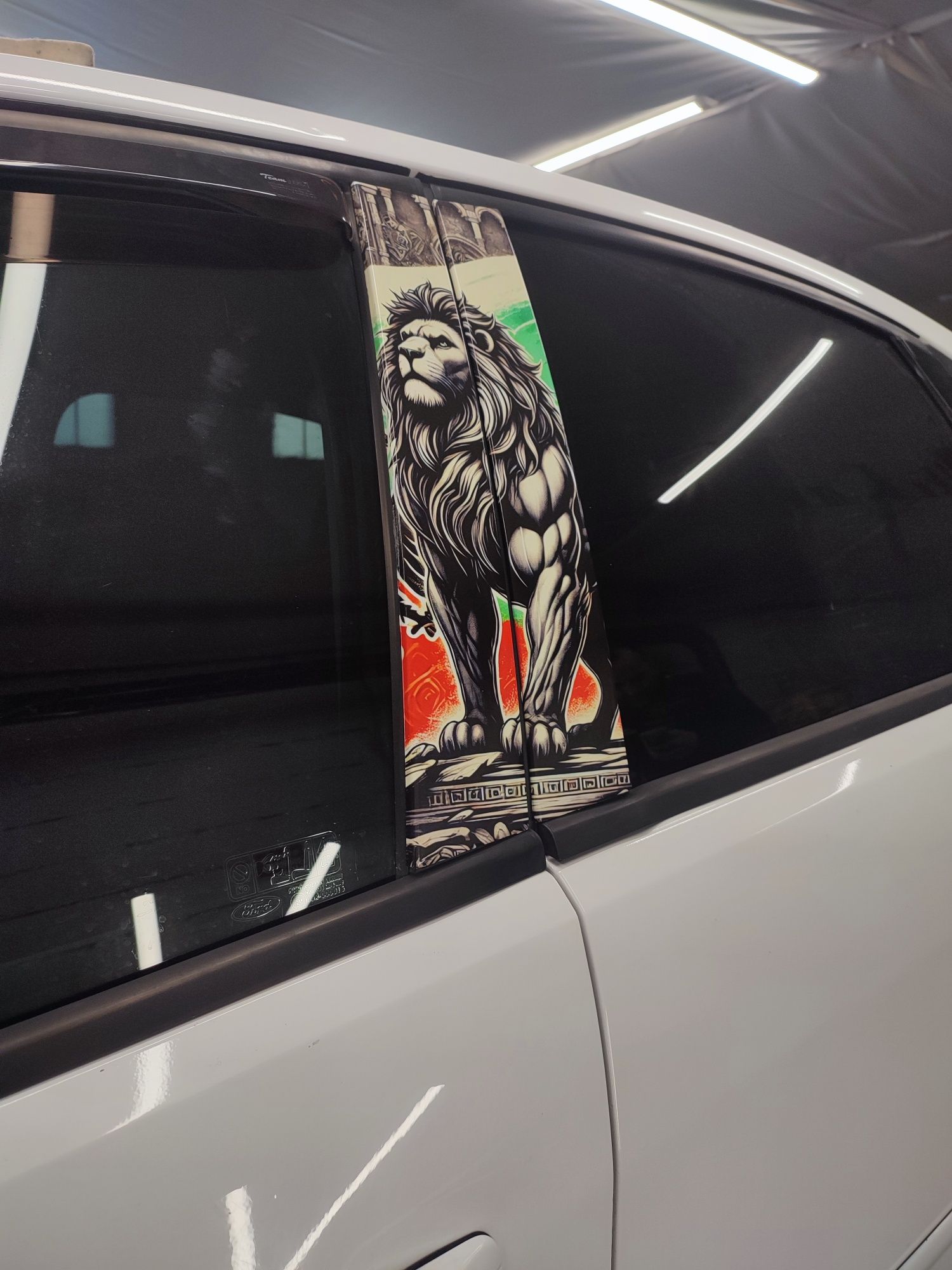 Стикери за автомобили
