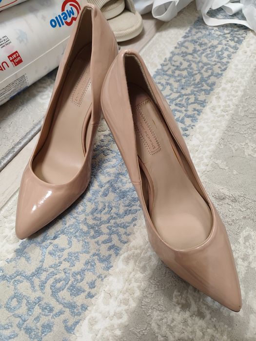 Продам туфли лакированные