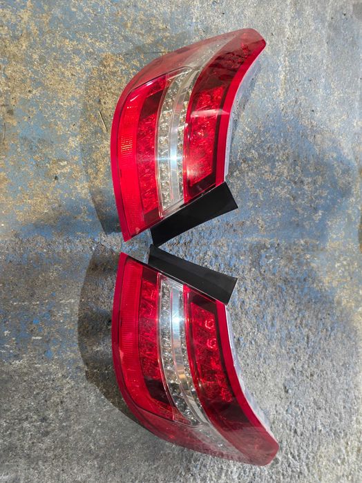 Set Triple/Stopuri Mercedes E-Class W212 A2129066701 R , A2129066601L