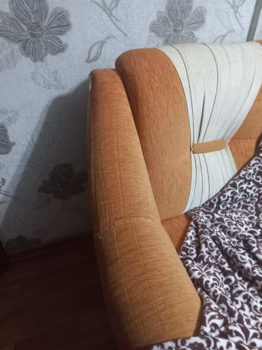 Продам диван с креслом
