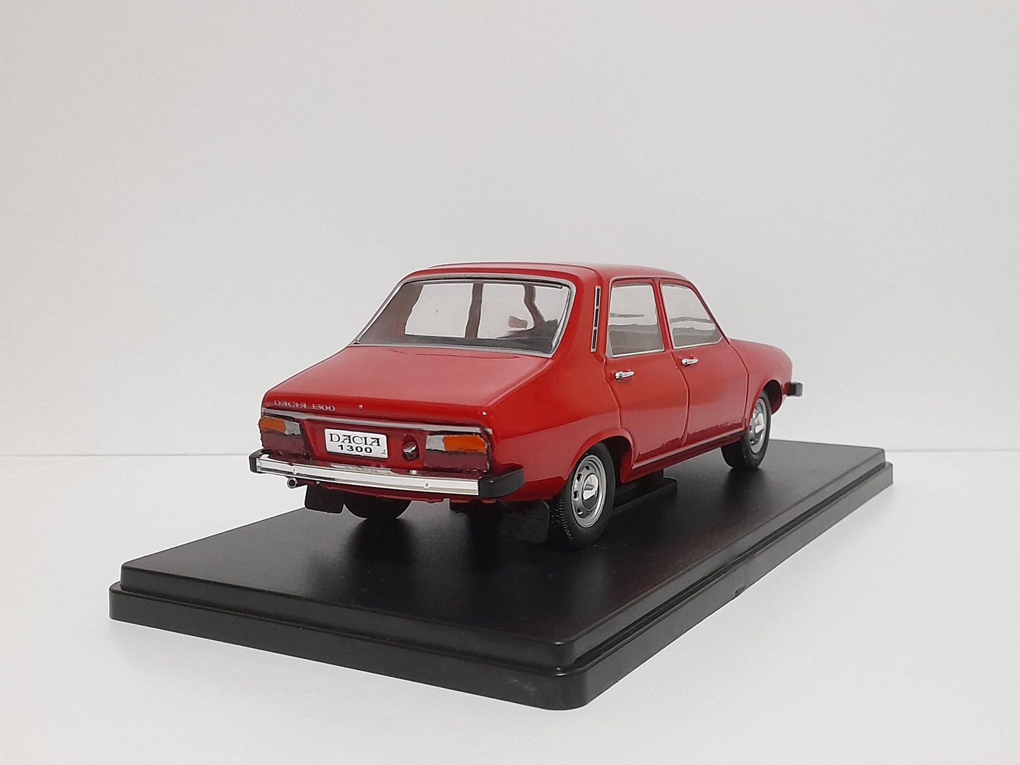 Macheta dacia 1300/1310 tranzite scara 1:24