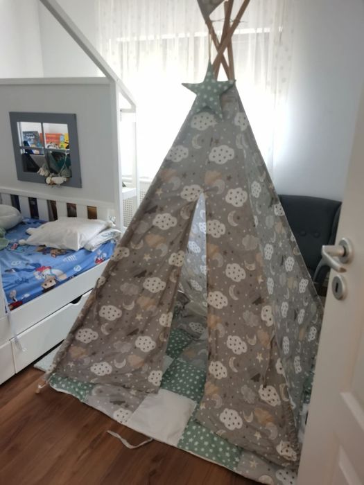 Cort copii interior foarte mare