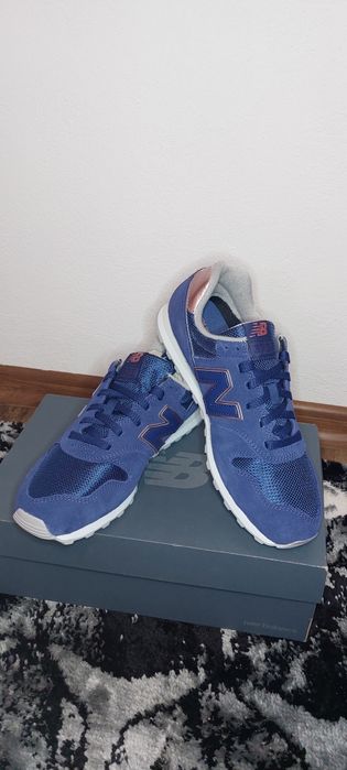 Adidaşi New Balance mărimea 37