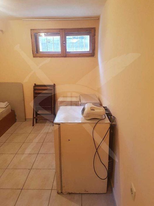 Дава се под наем Едностаен апартамент в Варна, Спортна зала - 20 кв.м за 150 € - Снимка #2