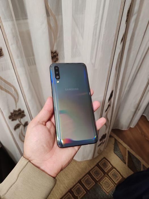 Samsung Galaxy A50 128GB 4GB RAM NOU Garantie !