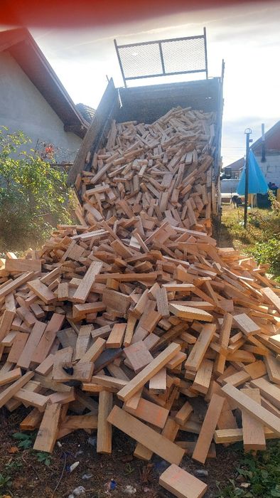 Lemne de foc deseuri la 1700 lei