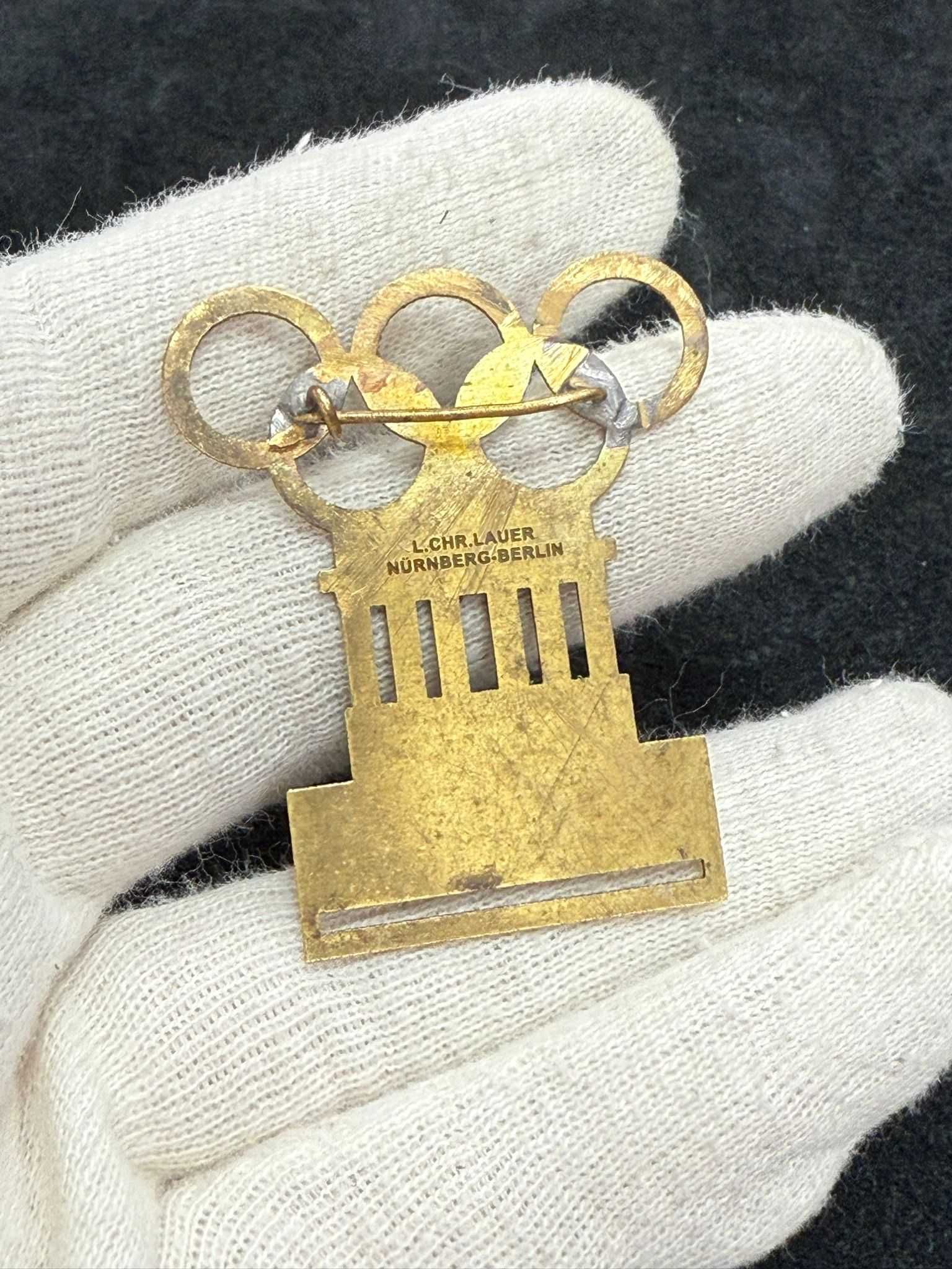 Insigna nazista olimpiada 1936 piesa de colectie