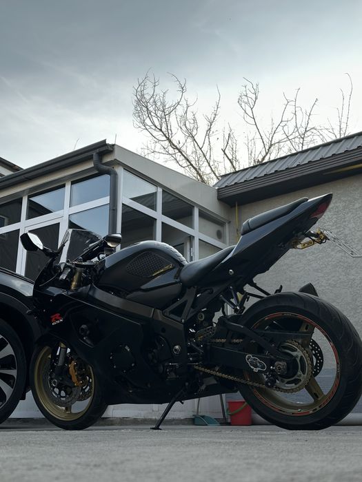 SUZUKI GSXR K4 продается