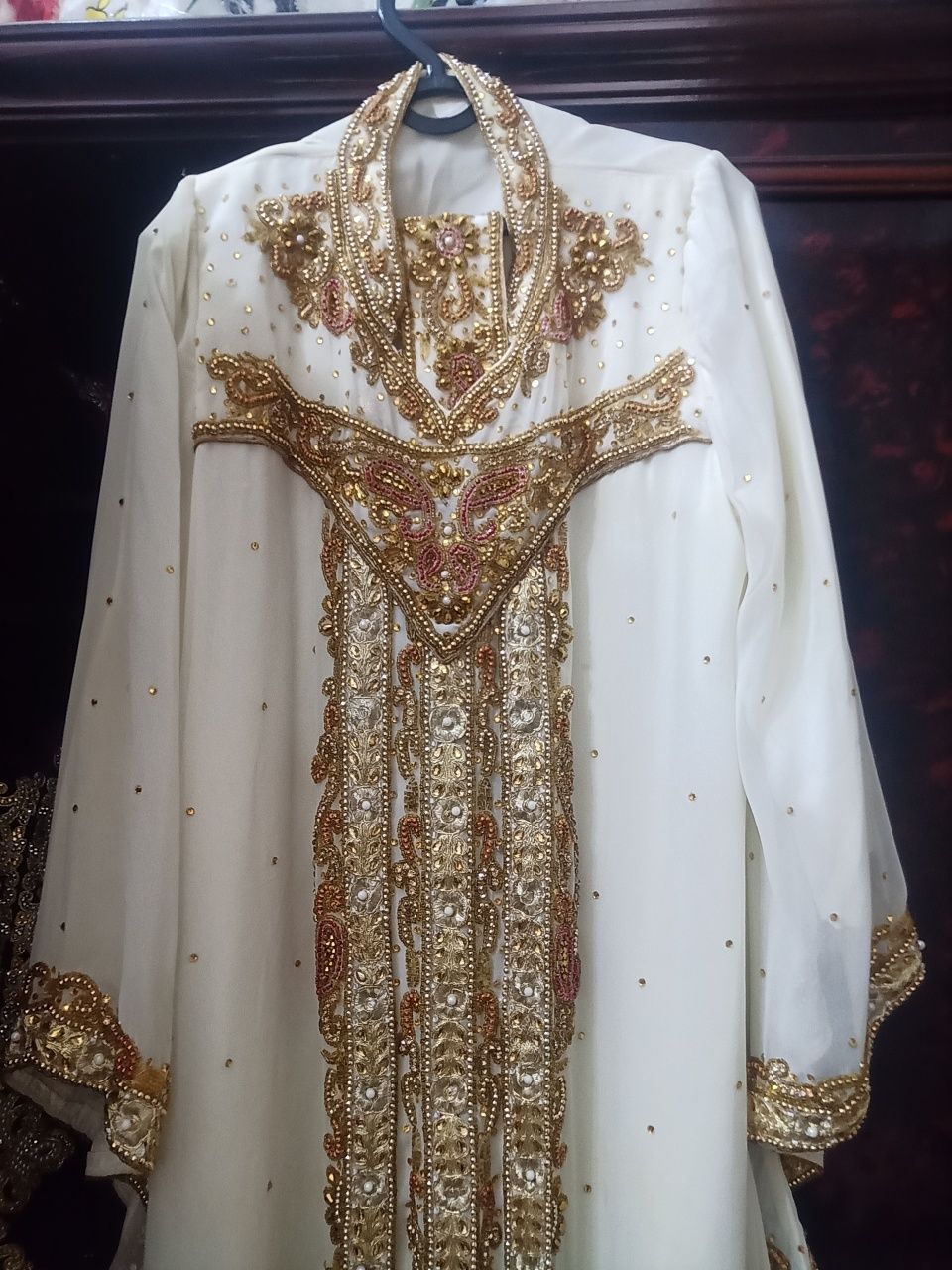 Абая курти сафед