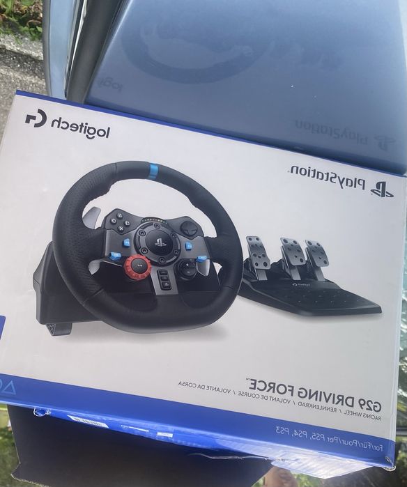 volanul de curse Logitech G29 Driving Force