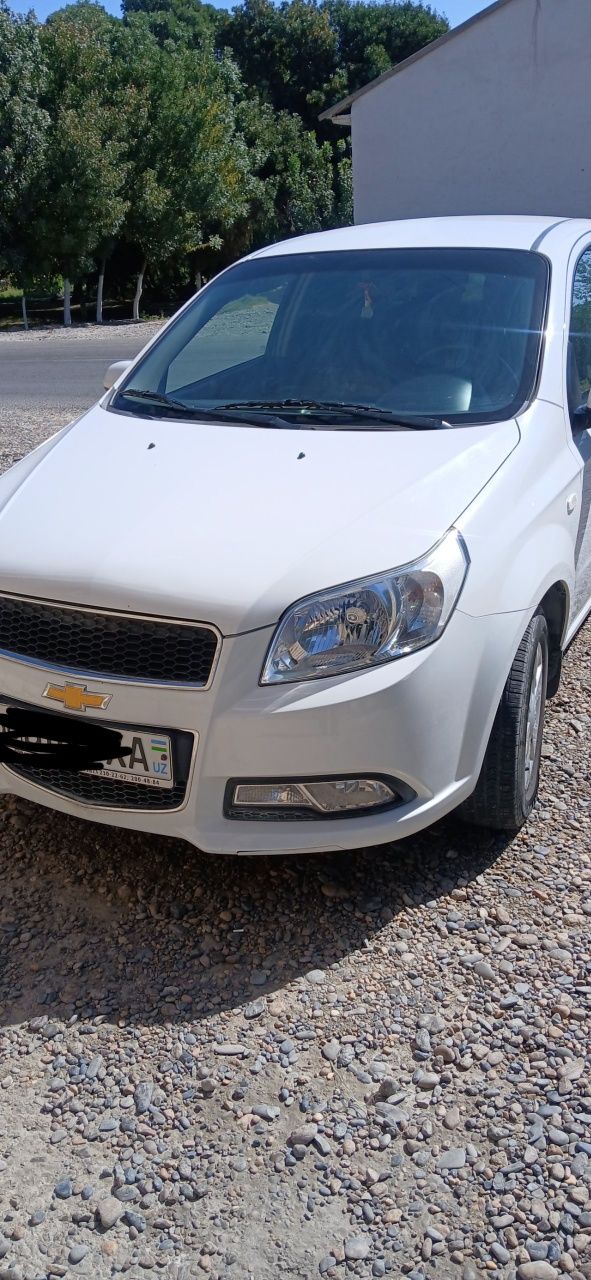 Nexia 3 sotiladi. 2020 yil 78000 yurgan