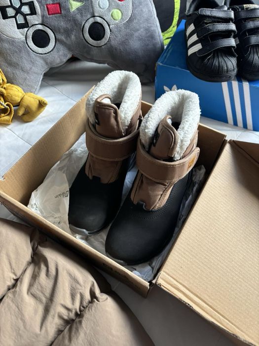 Яке Zara и боти Jack Wolfskin 33 номер