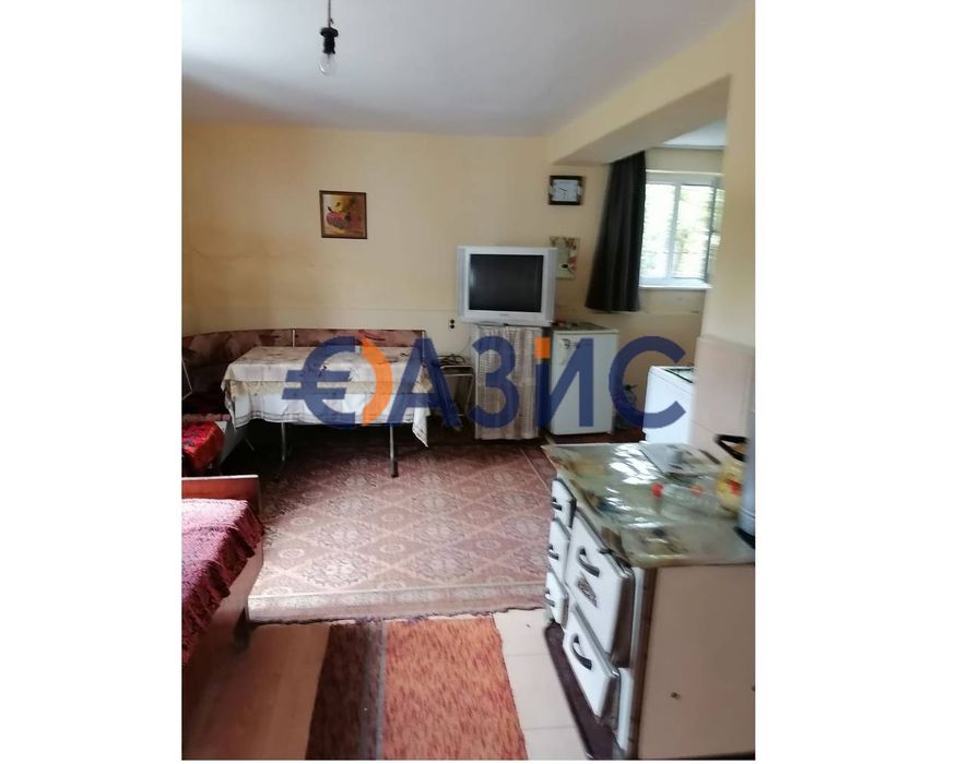 Къща 2-етажна-190 кв.м. + двор 420 кв. м., гр. Средец, обл. Бургас