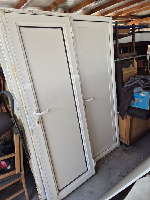 Алуминиеви врати