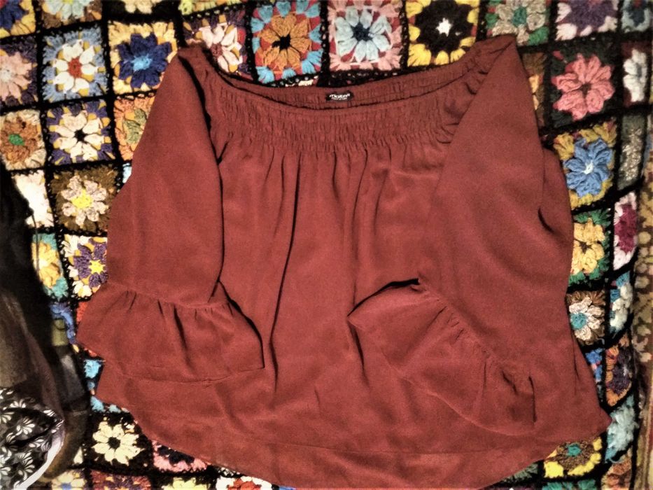 Bluza grena, voal, Motivi, cu maneca 3/4