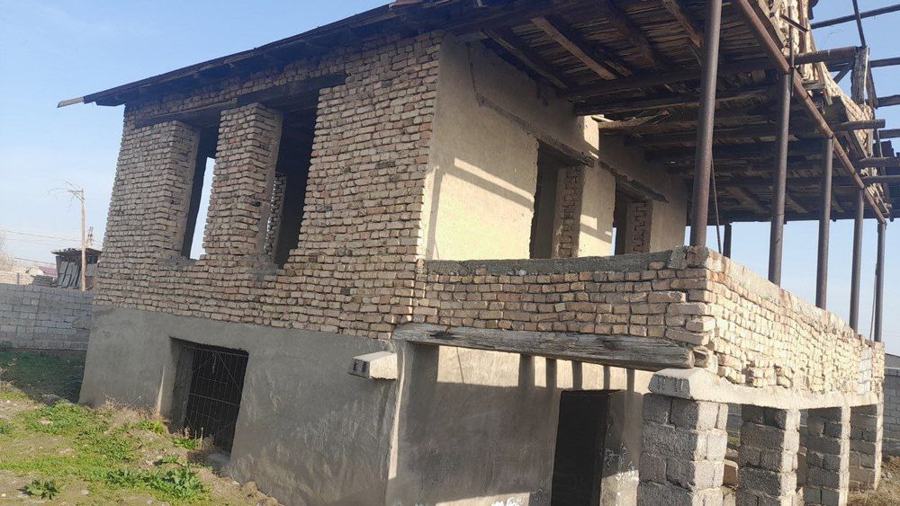 Nazarbekda yer srochna sotiladi