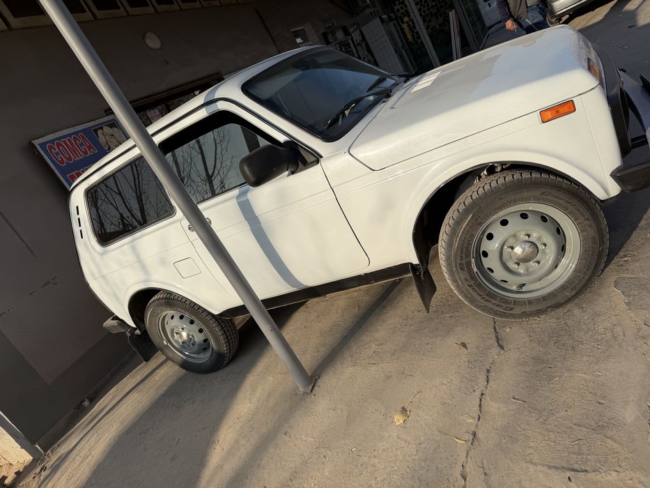 Нива сотилади 2014 йил