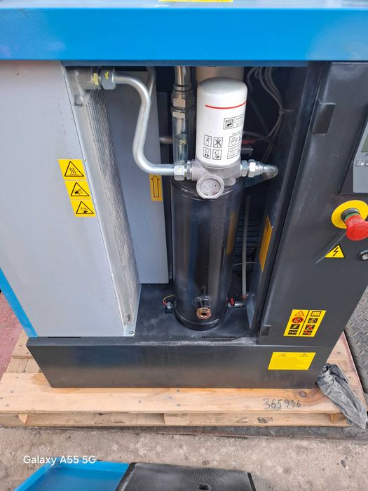 Compresor  Abac Spin 11 de 11 kw,an 2020, 10 bar ,2730 ORE.