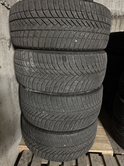 Зимни гуми спорт пакет Bridgestone 19