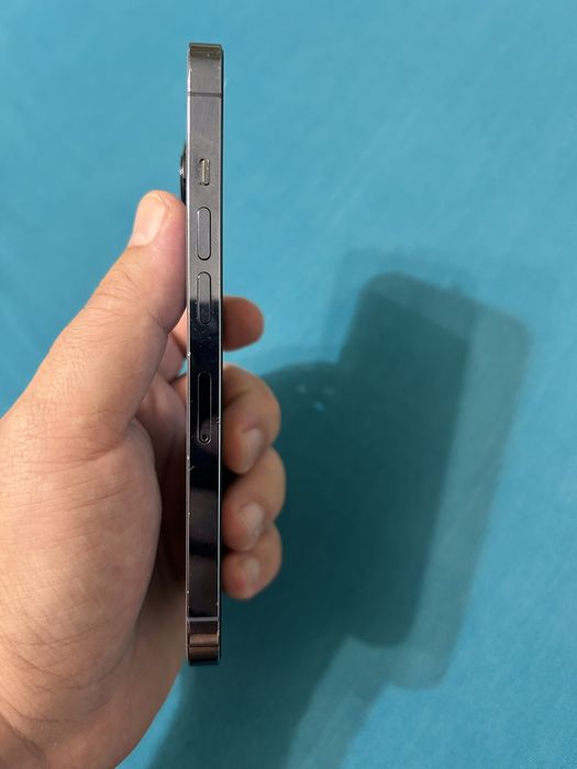 Vand Iphone 13 Pro cu Baterie 100%