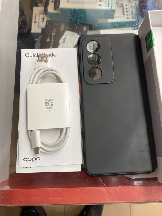 Oppo A80 5G Black* 8GB RAM * 256GB Mem * ca nou cu garantie Orange
