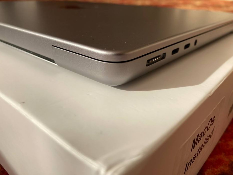 Apple MacBook Pro M1 Pro 14 inch LL/A