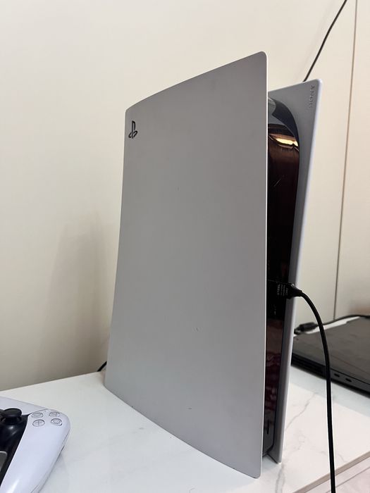 Плестейшн 5  почт новая