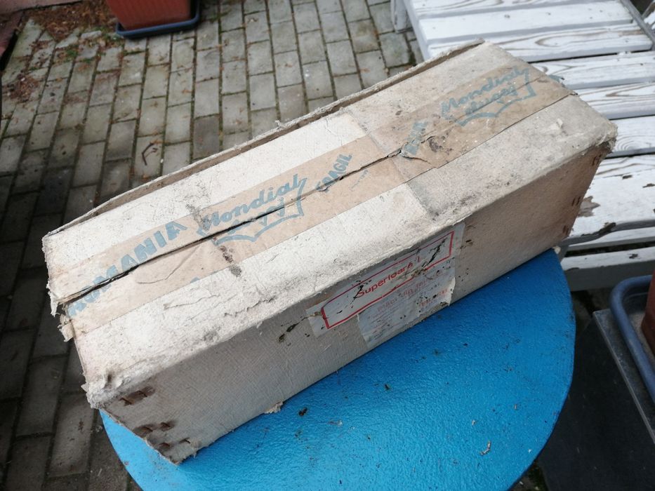 Placi de faianta 15x15x0.5cm 34 metri patrati