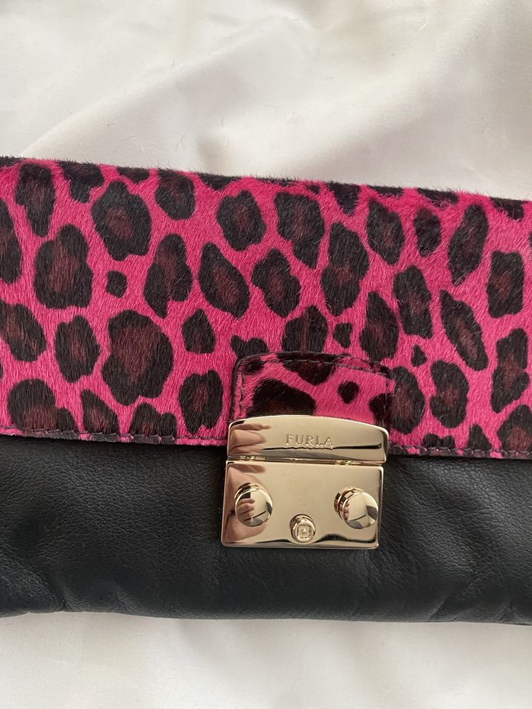 Furla crossbody.100% ориг. С етикет, паспортче, прахова торба.Нова