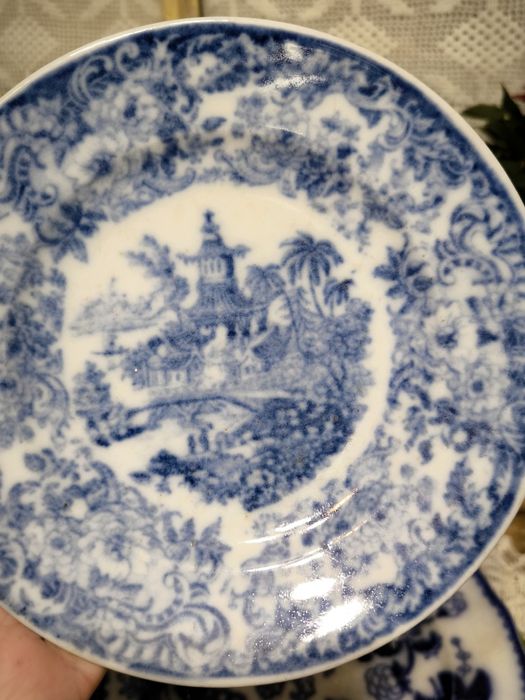 Порцеланови чинии