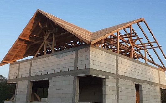 Executam acoperisuri si reparatii de la A-Z